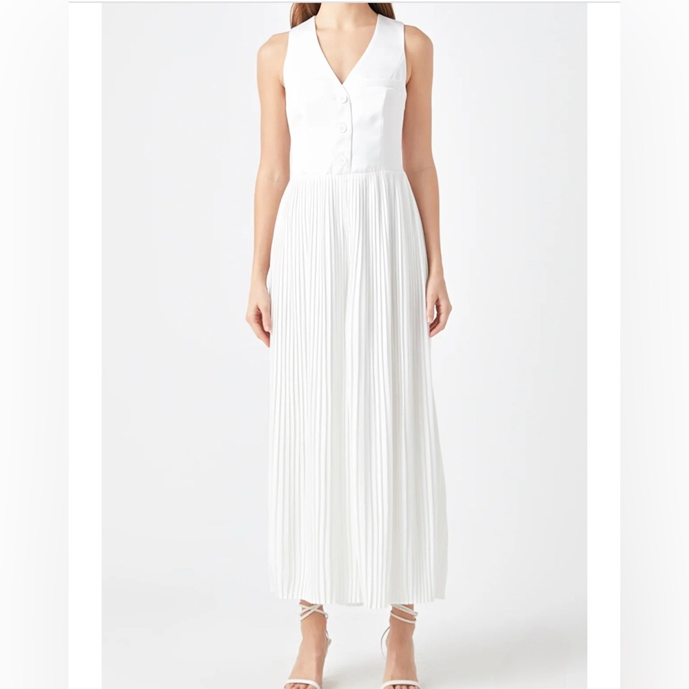Endless Rose NWT White Sleeveless Vest Chiffon Pleated Ankle Jumpsuit